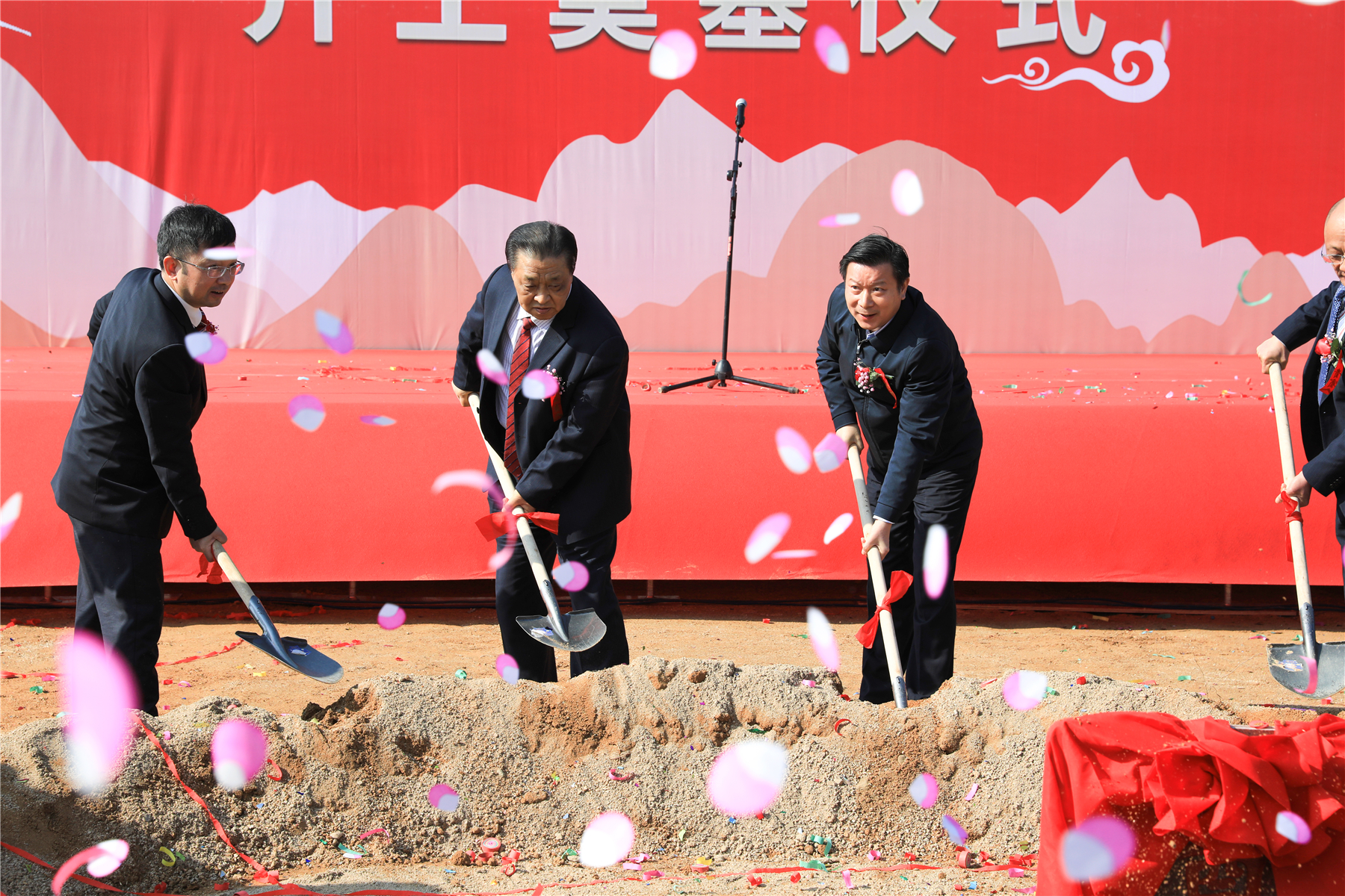 新利luck18(中国)体育·官方网站